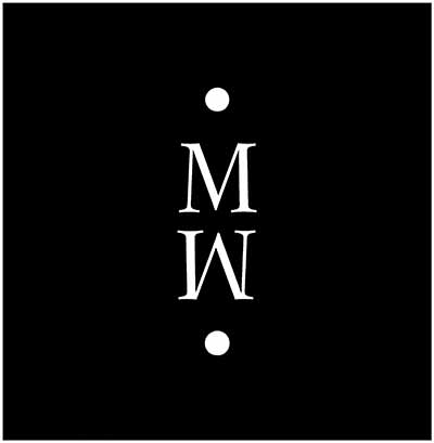 Logo Moos Moos weiße Schrift auf schwarzem Untergrund